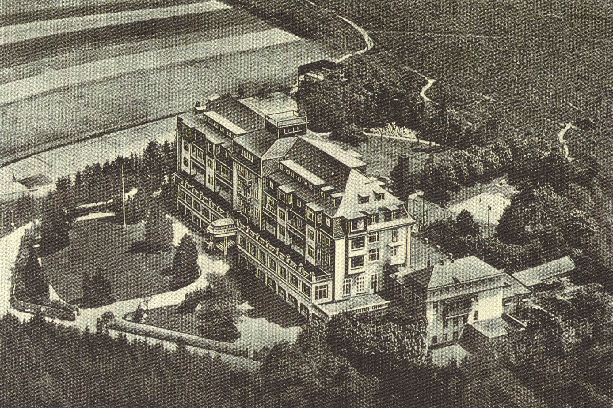 Eduard Stern Klinik Königstein Geschichte, grand hotel, Historie, historisch, Klinik Königstein der KVB, Klinik Königstein, Klinik Königstein der KVB Garten, Reha, Kur, Rehabilitation, Innere Medizin, Kardiologie, Orthopädie, Unfallchirurgie, MBOR